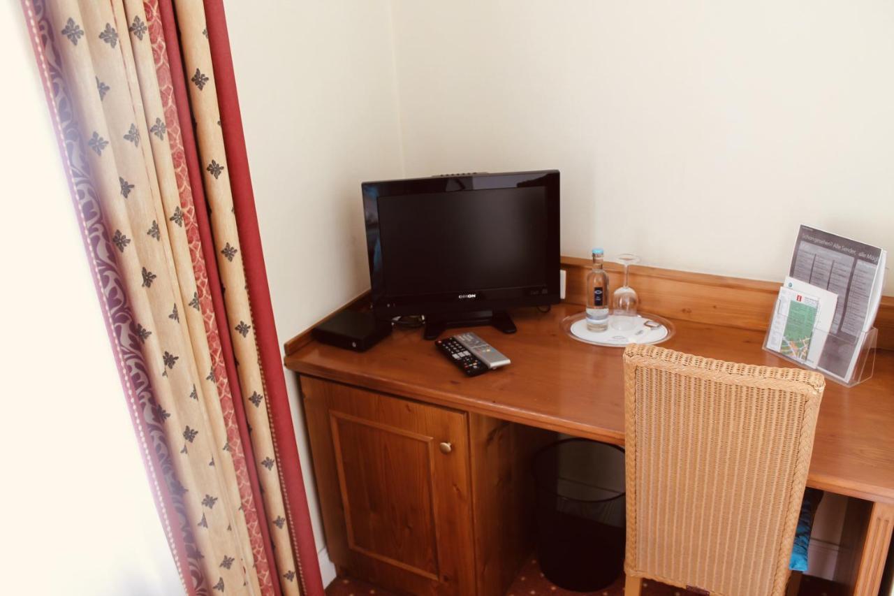 Hotel Am Wallgraben Brilon Room photo